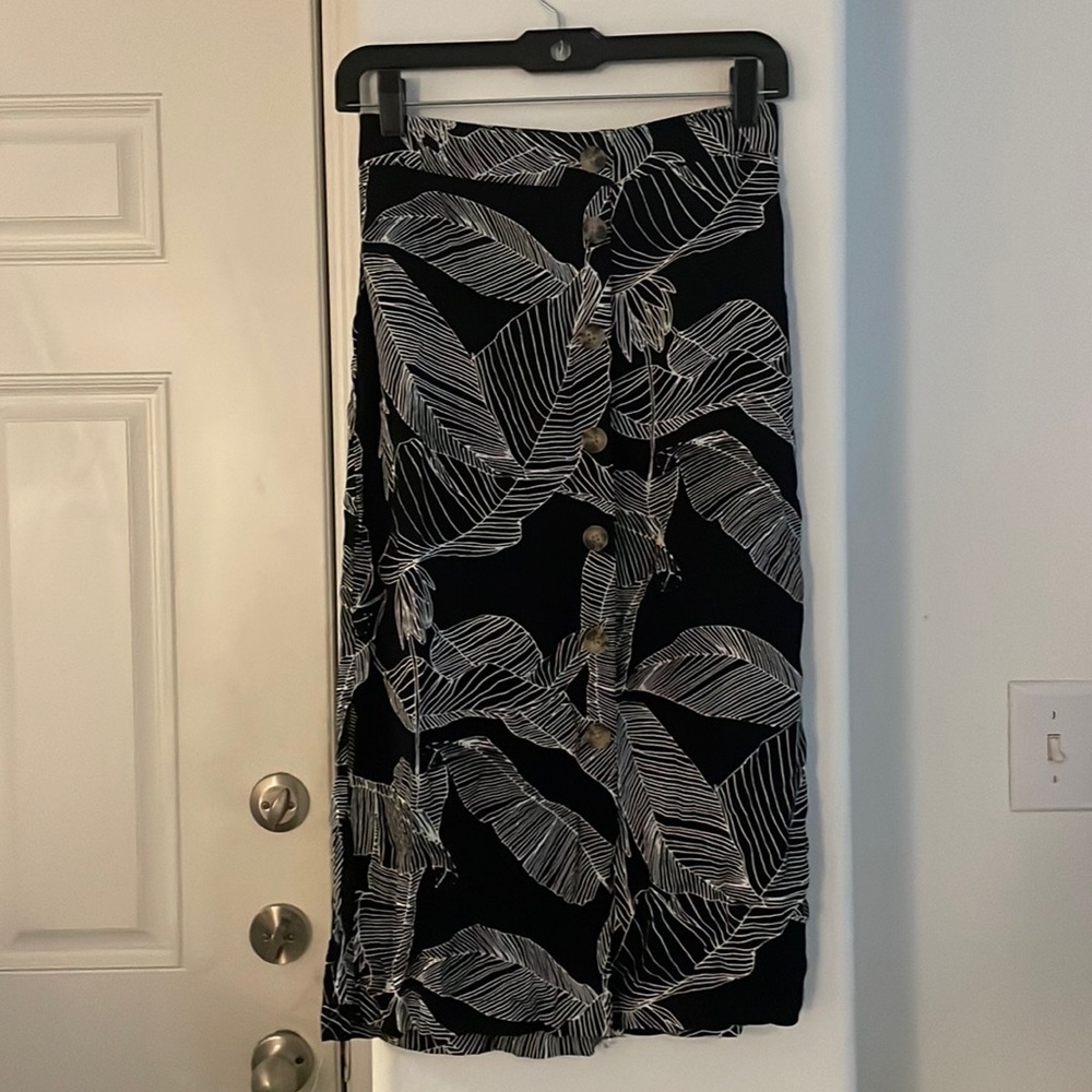 NWOT Express Button Front Skirt Size XS